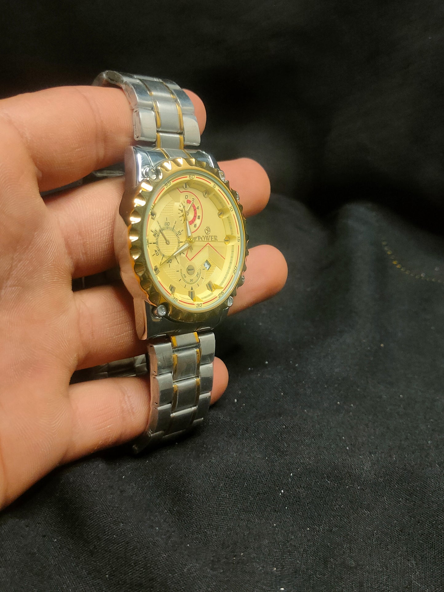 New Luxury Hand Watches With Stainless Body- Men's Choice
