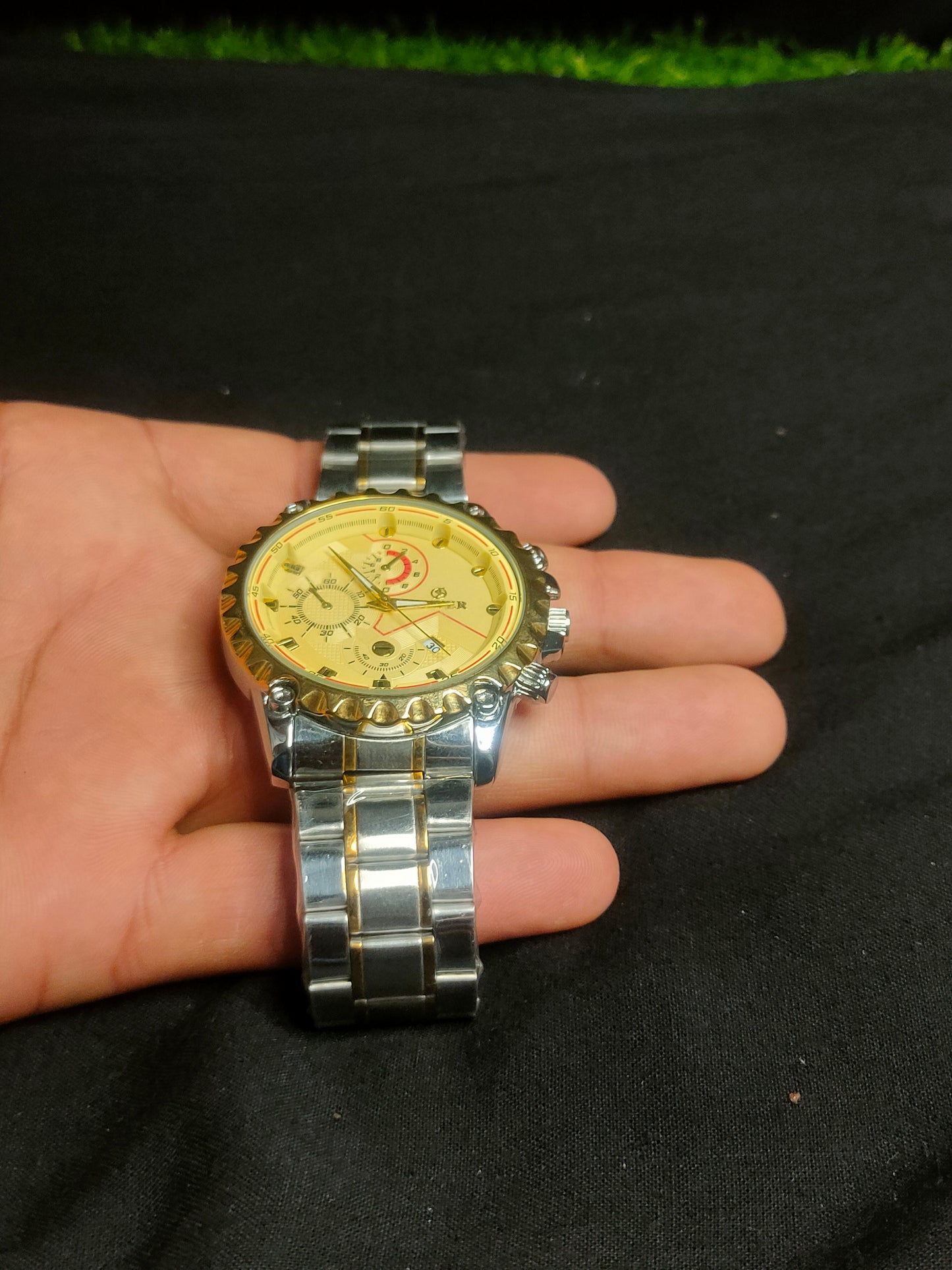 New Luxury Hand Watches With Stainless Body- Men's Choice